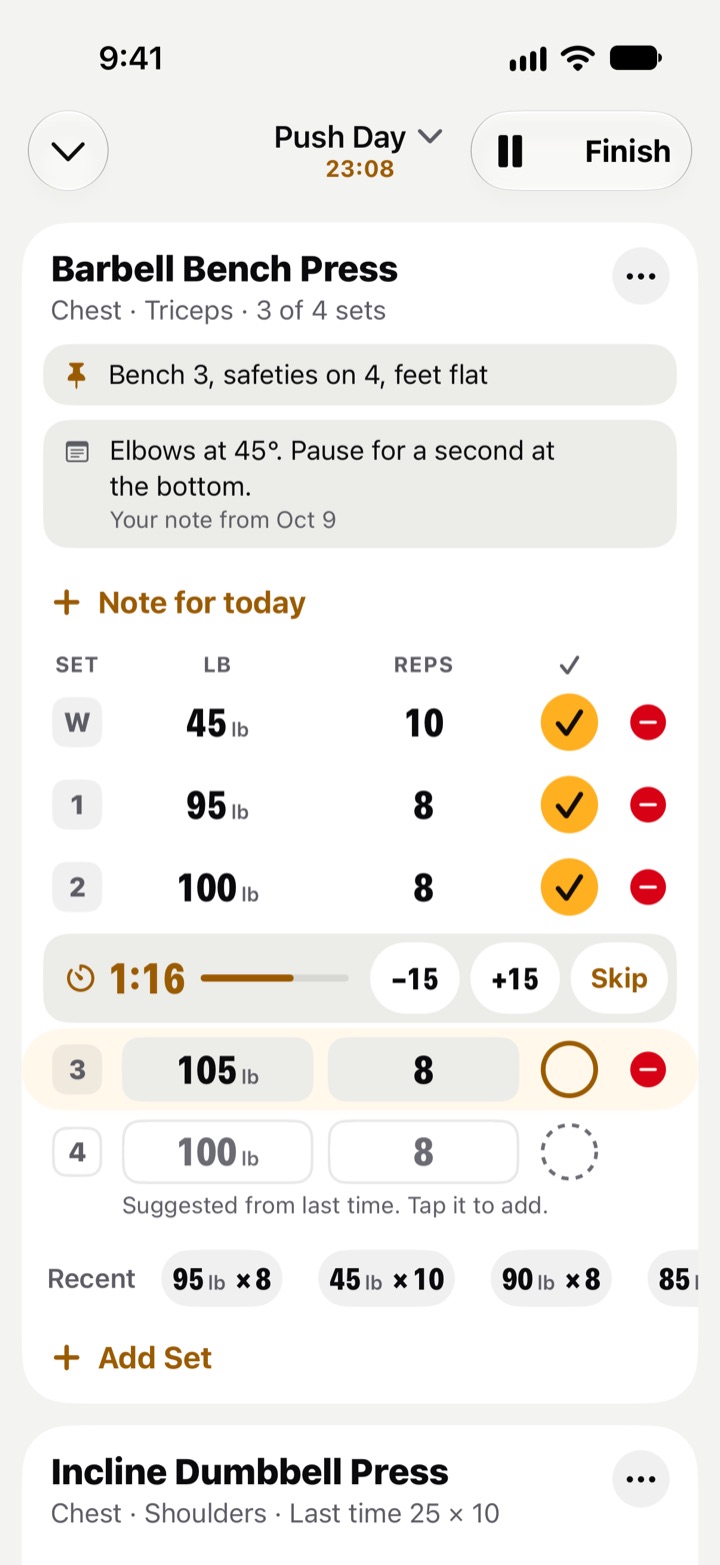 A Push Day in progress in Workt. Bench press sets show last time's weights, a rest timer counts down, and a note from last time sits on top.